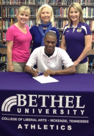 Jerobeon Cole Signs with Bethel Cheer Program
